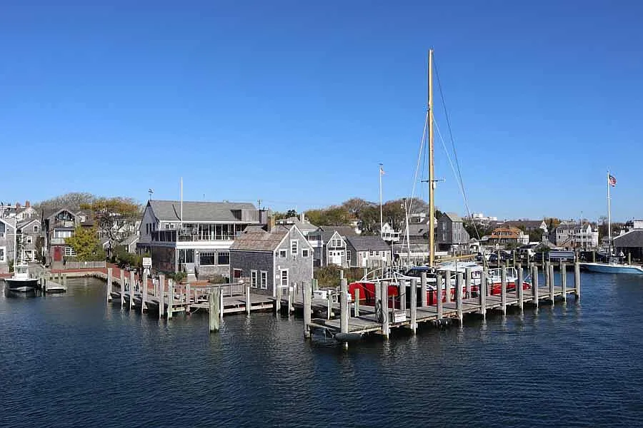 25 Dock St, Edgartown, MA